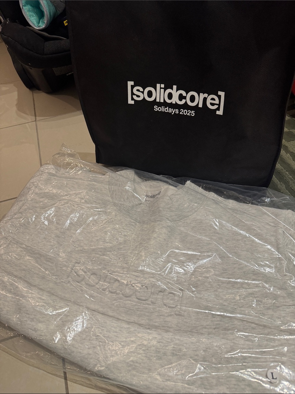 Solidcore Solidays Women's Gray Crewneck Sweatshirt